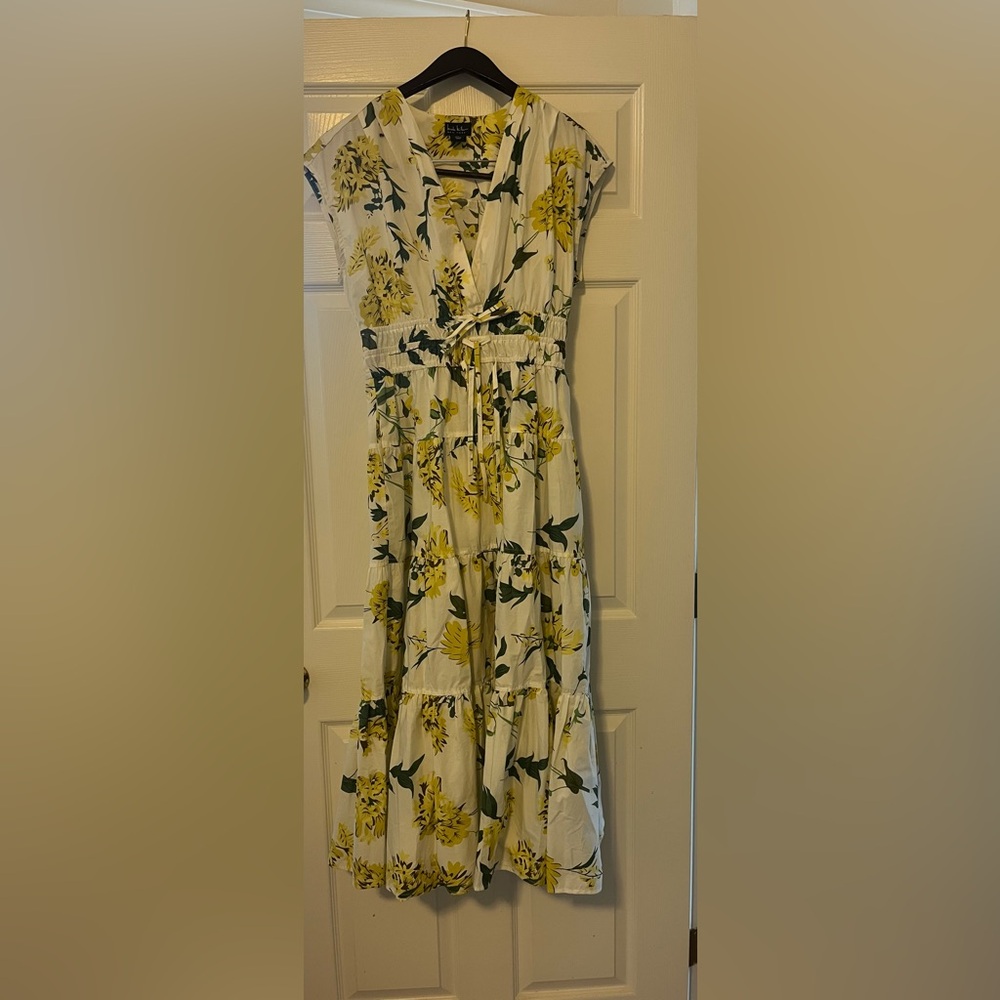 NWOT Nicole Miller White and Yellow Floral Dress Size M